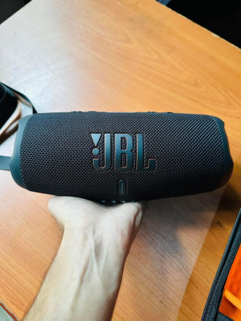 genuine-jbl-charge-5-big-1